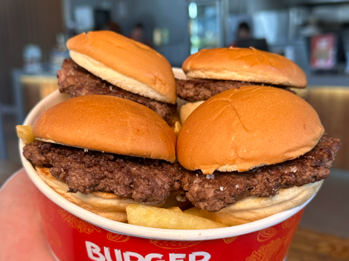 ¡Alerta de Sabor! BURGER54 Enciende el Menú con una Chilli Cheeseburger y una Caja Sorpresa para «Burger Lovers»