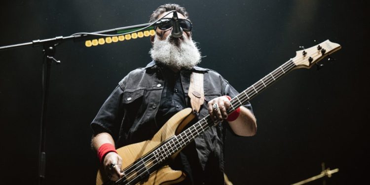 ¡DESCARGA TOTAL! Molotov ARRASÓ en Buenos Aires y celebró 30 años de rock, sátira y resistencia